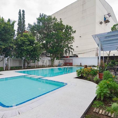 Reddoorz Plus @ Pakuan Residence Tajur بوكور المظهر الخارجي الصورة