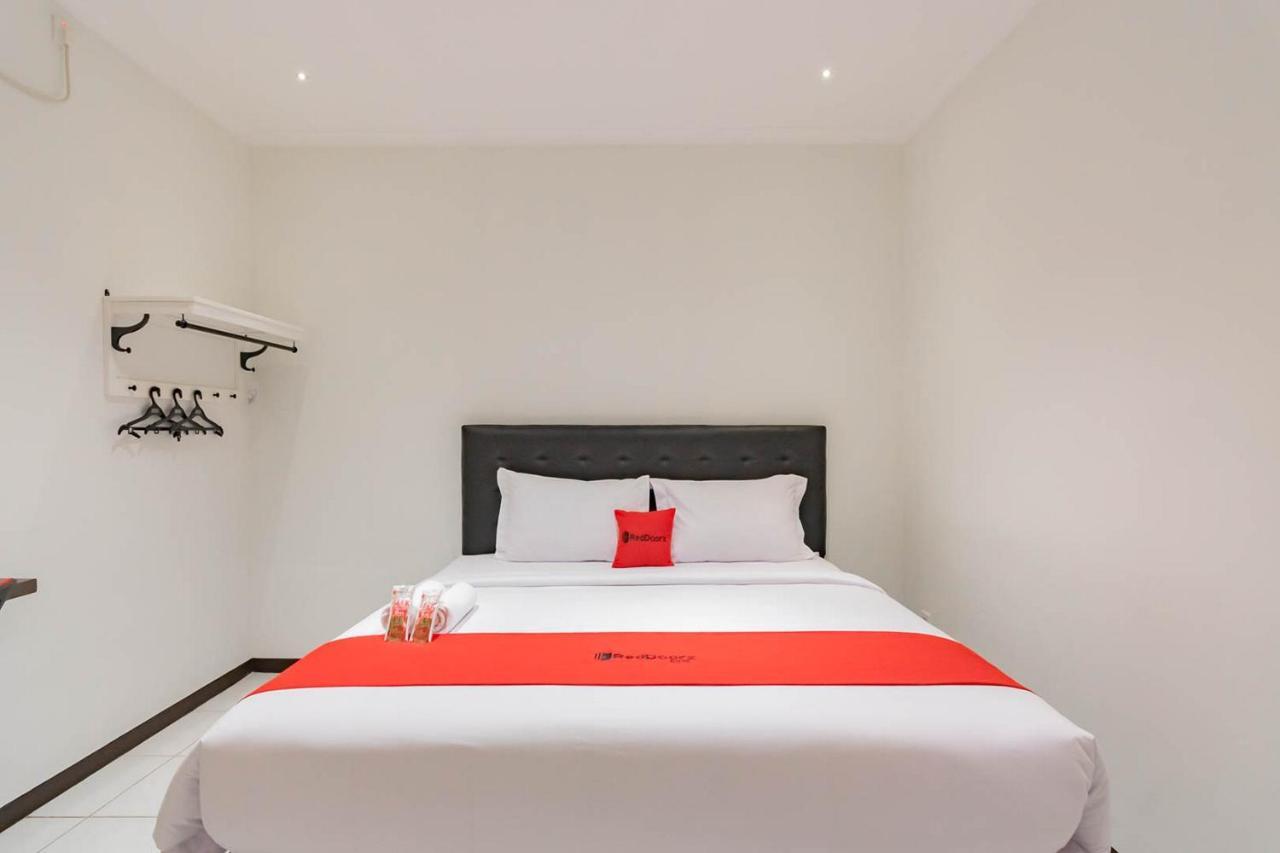 Reddoorz Plus @ Pakuan Residence Tajur بوكور المظهر الخارجي الصورة