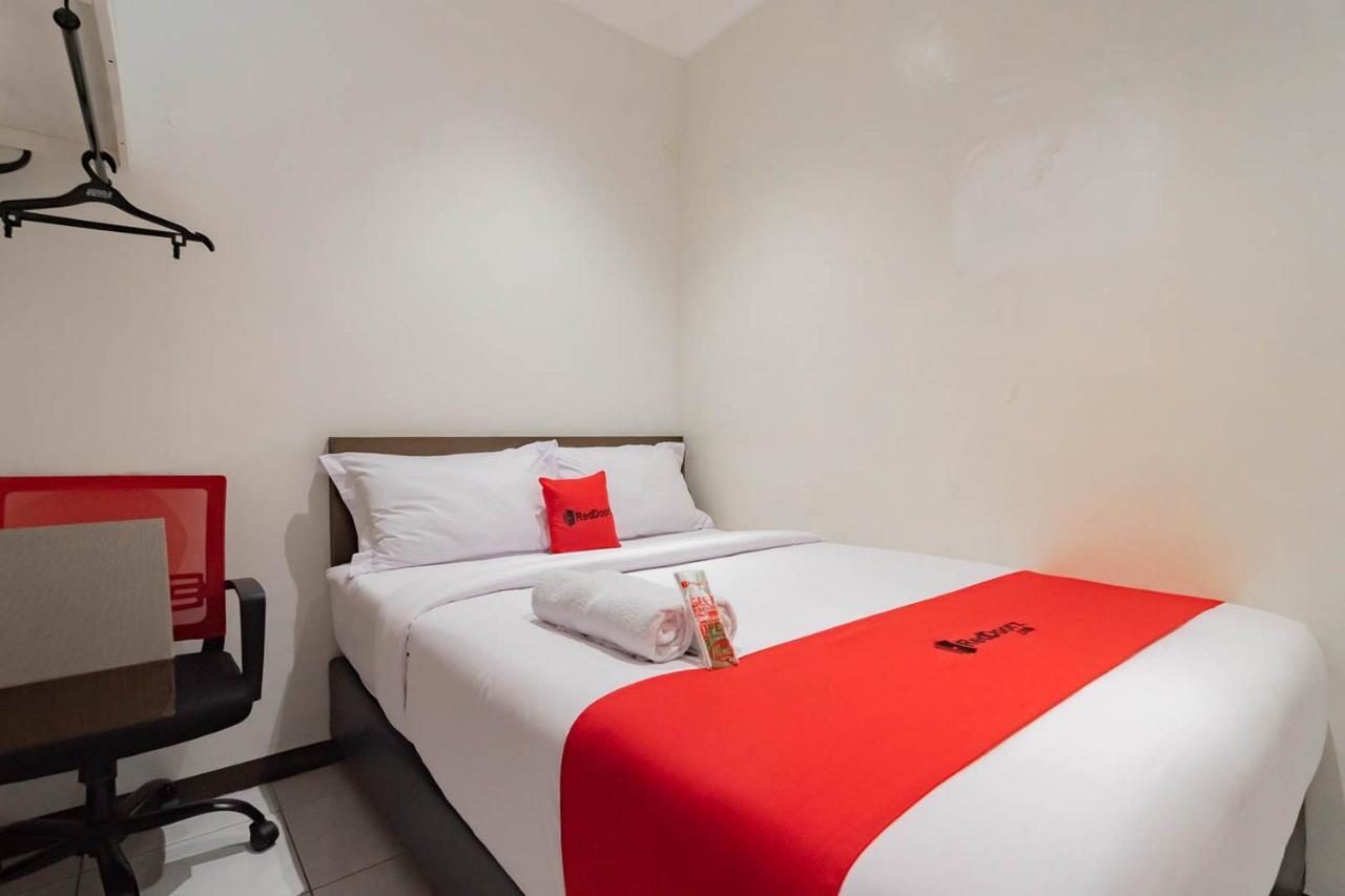 Reddoorz Plus @ Pakuan Residence Tajur بوكور المظهر الخارجي الصورة