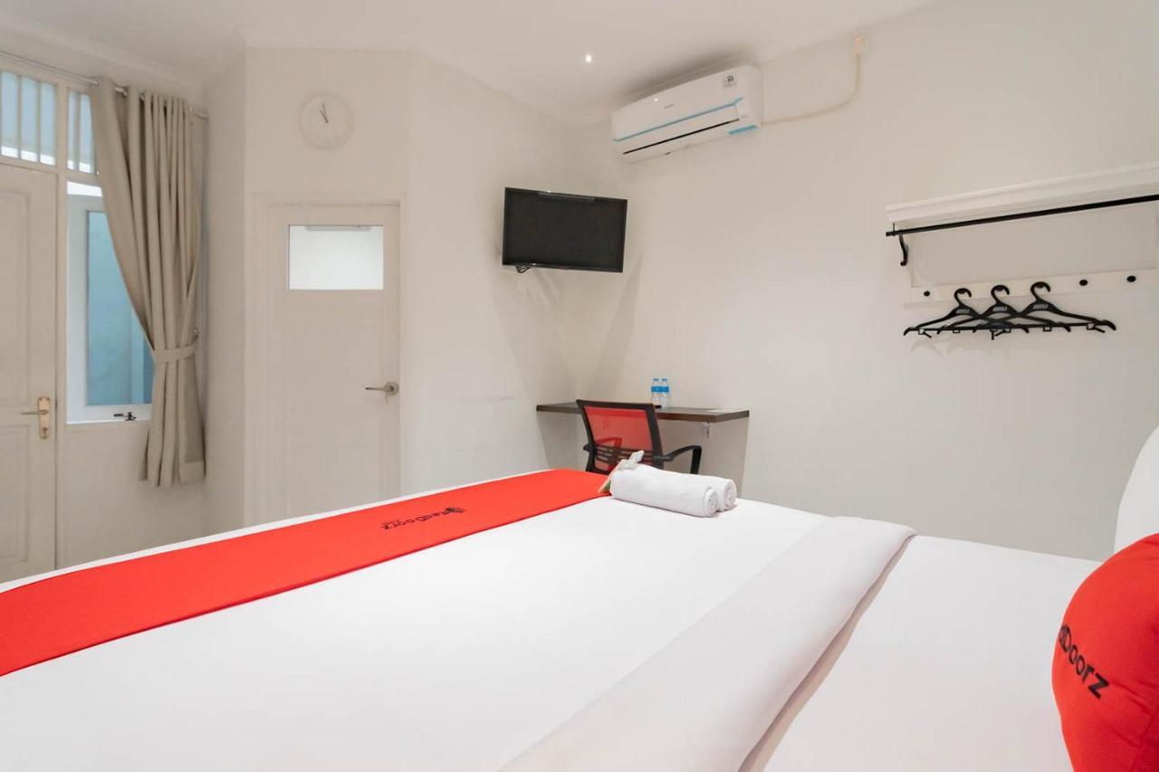 Reddoorz Plus @ Pakuan Residence Tajur بوكور المظهر الخارجي الصورة
