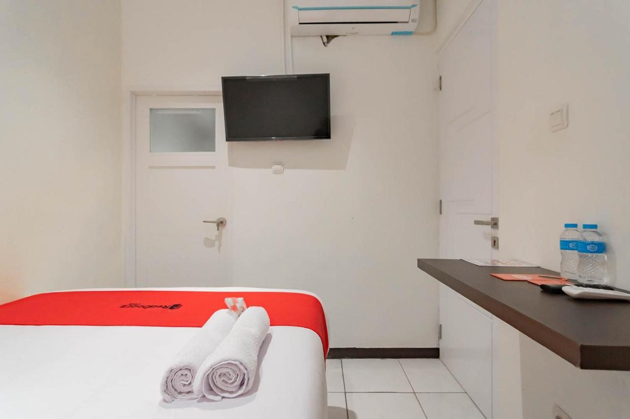 Reddoorz Plus @ Pakuan Residence Tajur بوكور المظهر الخارجي الصورة