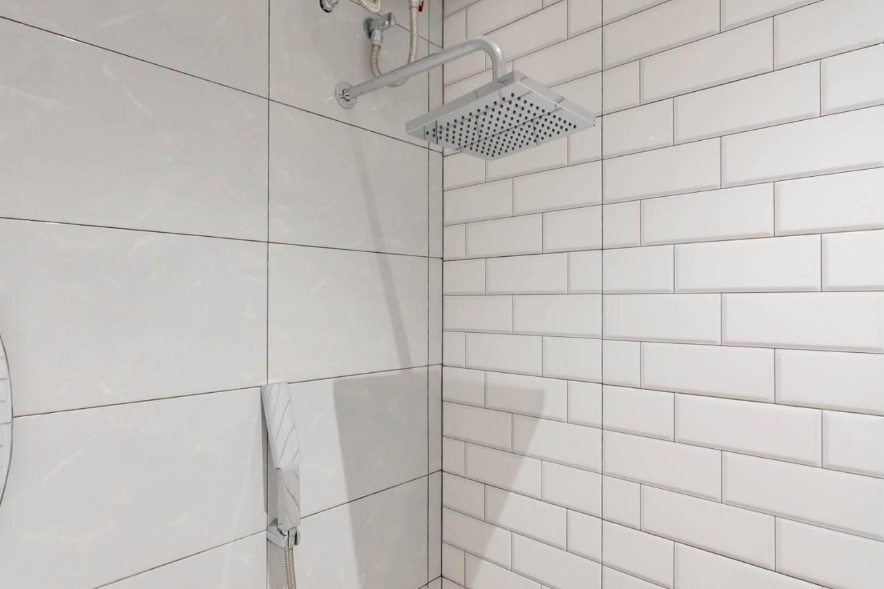 Reddoorz Plus @ Pakuan Residence Tajur بوكور المظهر الخارجي الصورة