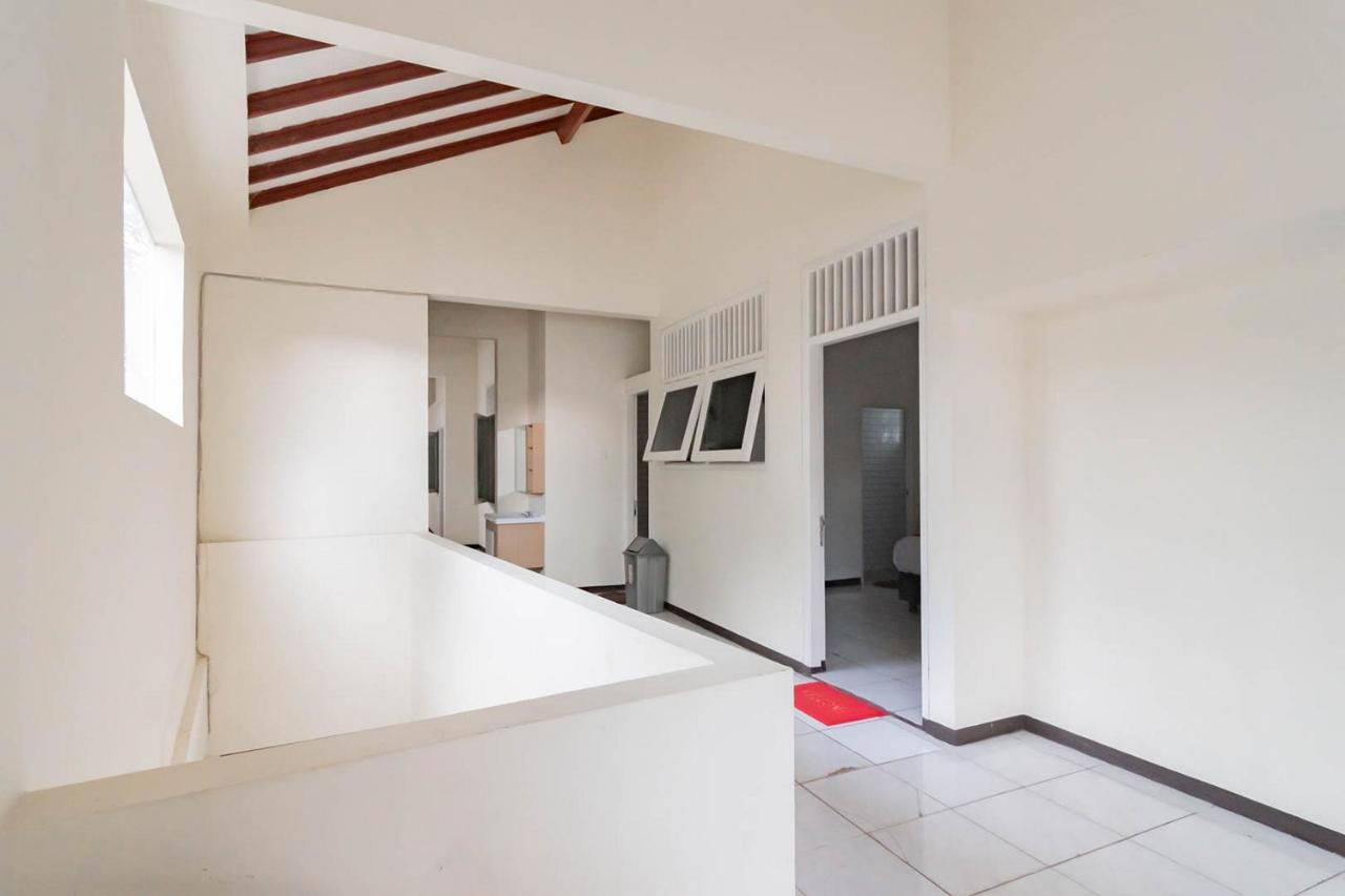Reddoorz Plus @ Pakuan Residence Tajur بوكور المظهر الخارجي الصورة