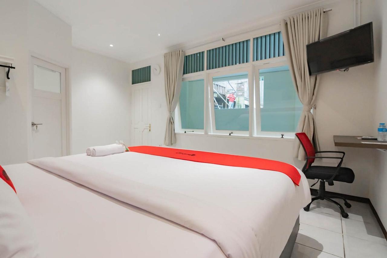 Reddoorz Plus @ Pakuan Residence Tajur بوكور المظهر الخارجي الصورة